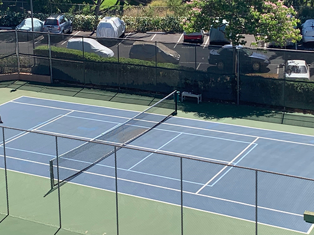 Sơn 2 lớp sân tennis-pickleball có 10% hạt cao su TOPSPORTS trên nền xi măng